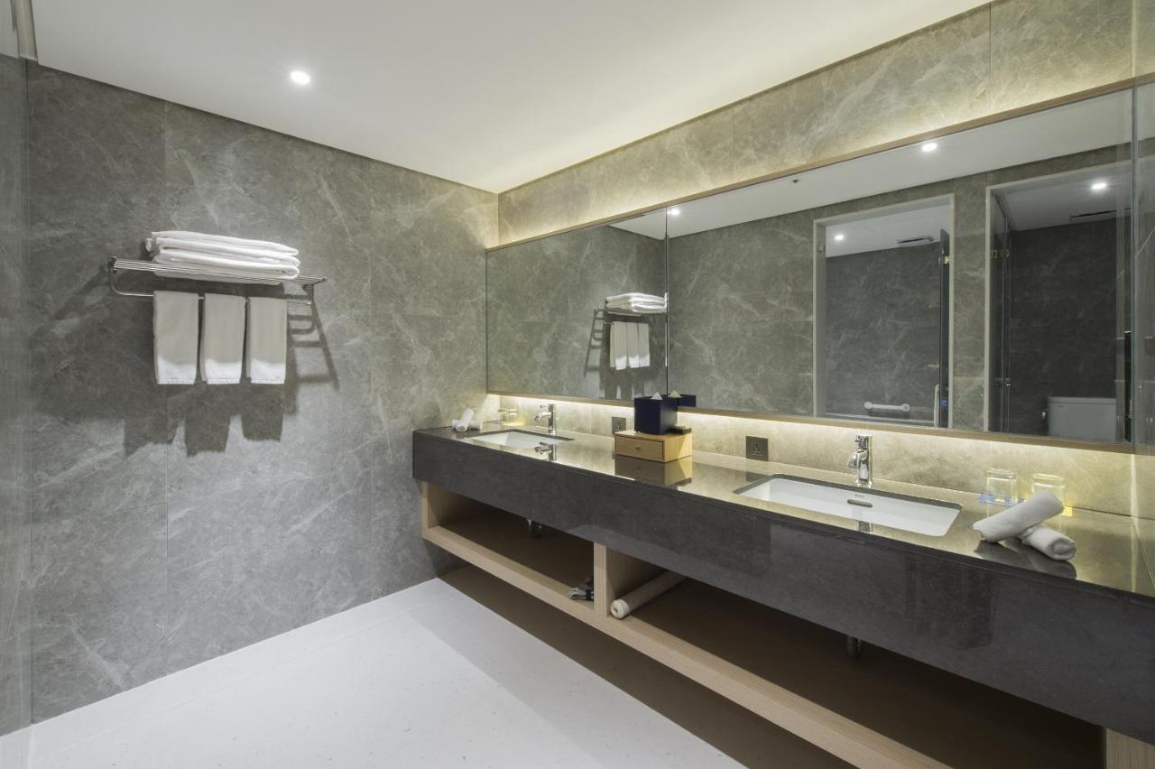 Golden Tulip Fab Hotel New Taipei Tamsui Ngoại thất bức ảnh